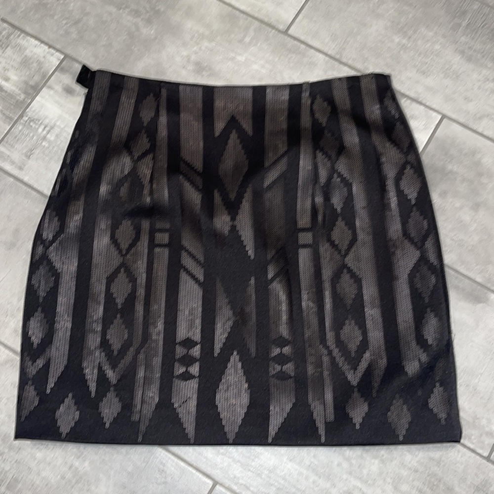 H&M black skirt new sequins size 4